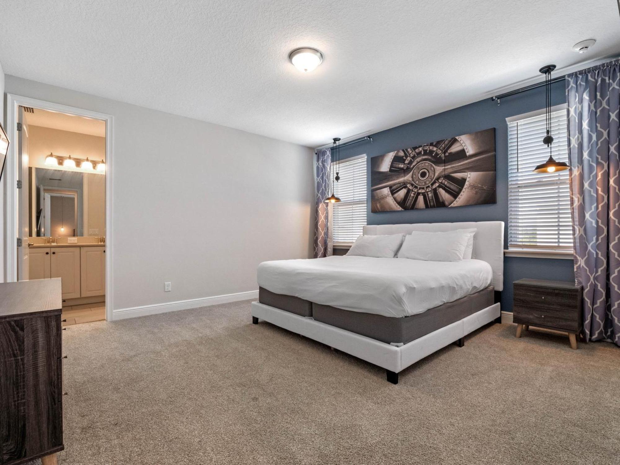 - Encore 1590 Orlando