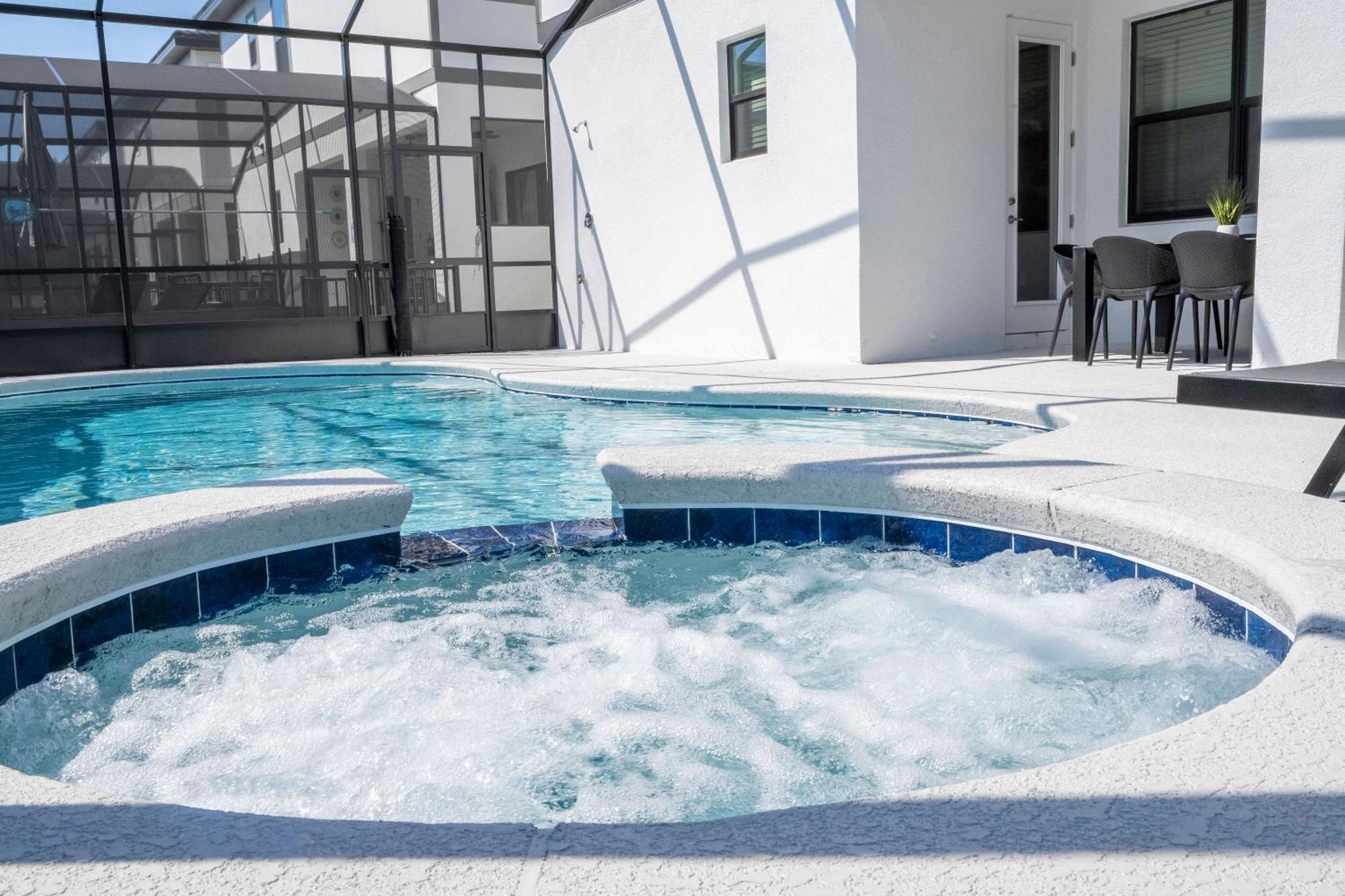 Brand New 12-bedroom Amazing House 5869 Holiday home