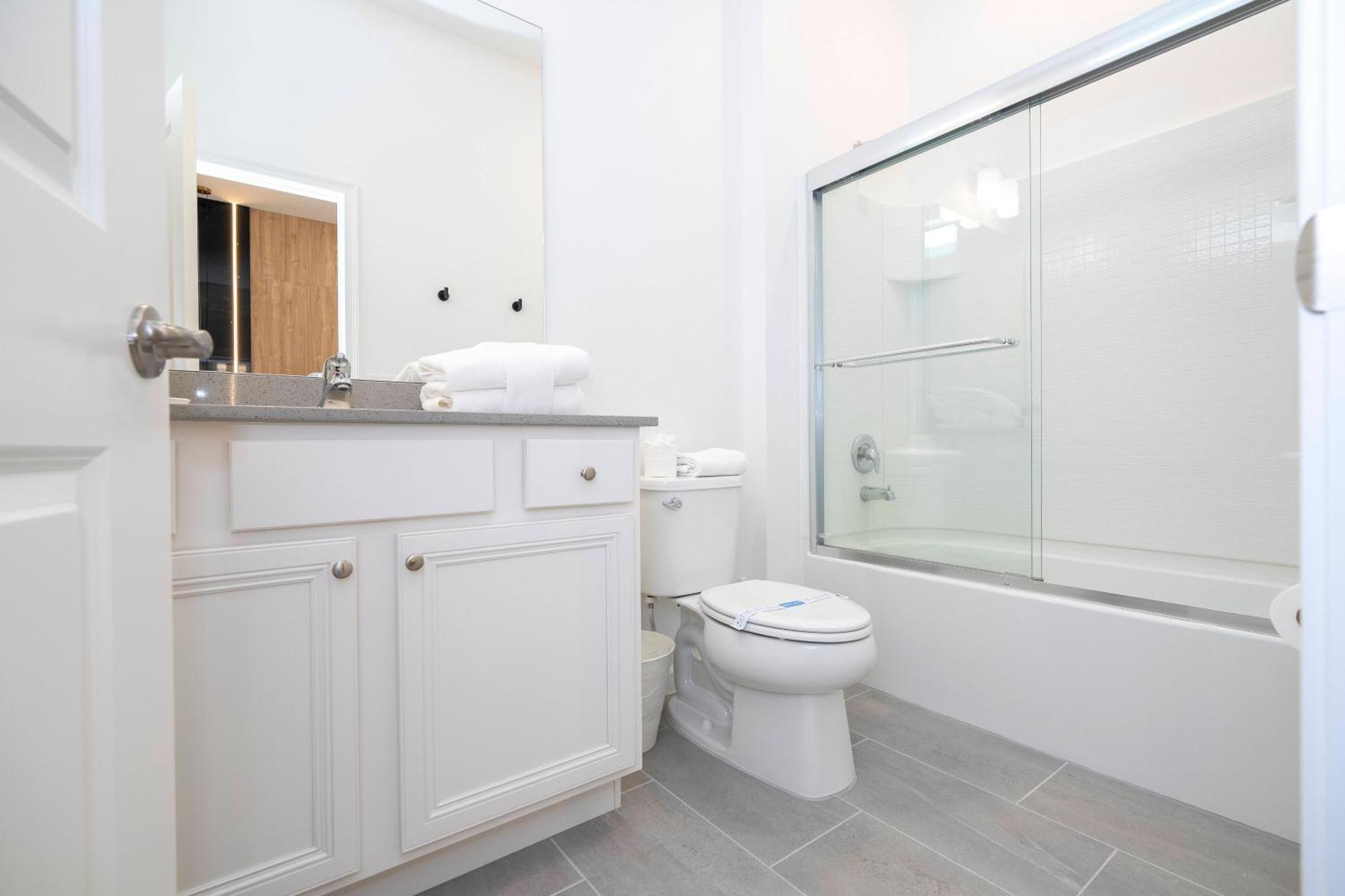 Brand New 12-bedroom Amazing House 5869