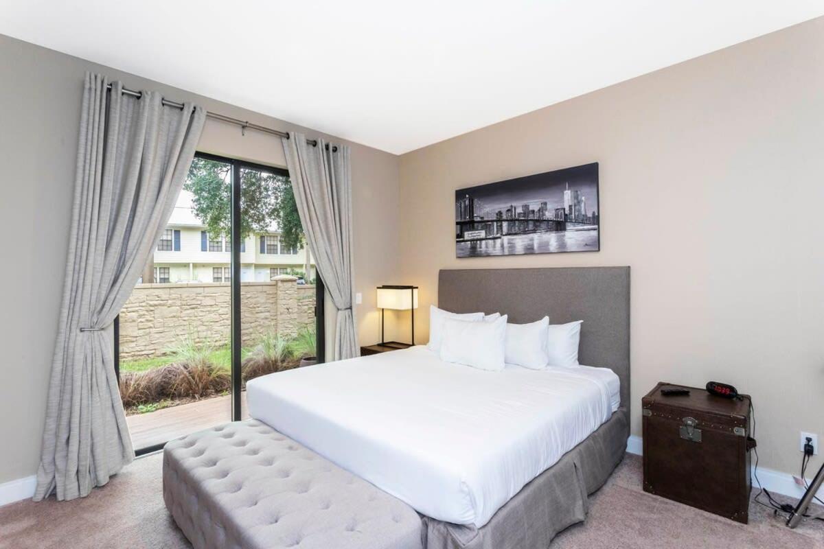 Stunning 4 Bd Close To @ Magic Village 7537 Holiday home *