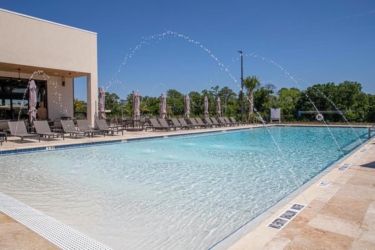 Stunning 4 Bd Close To @ Magic Village 7537 * Orlando