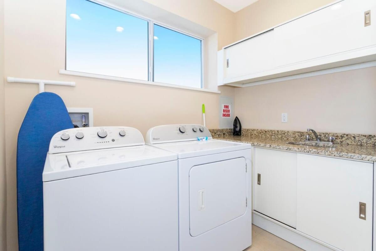 Marvelous 4 Bd Close To @ Magic Village 3153 Holiday home