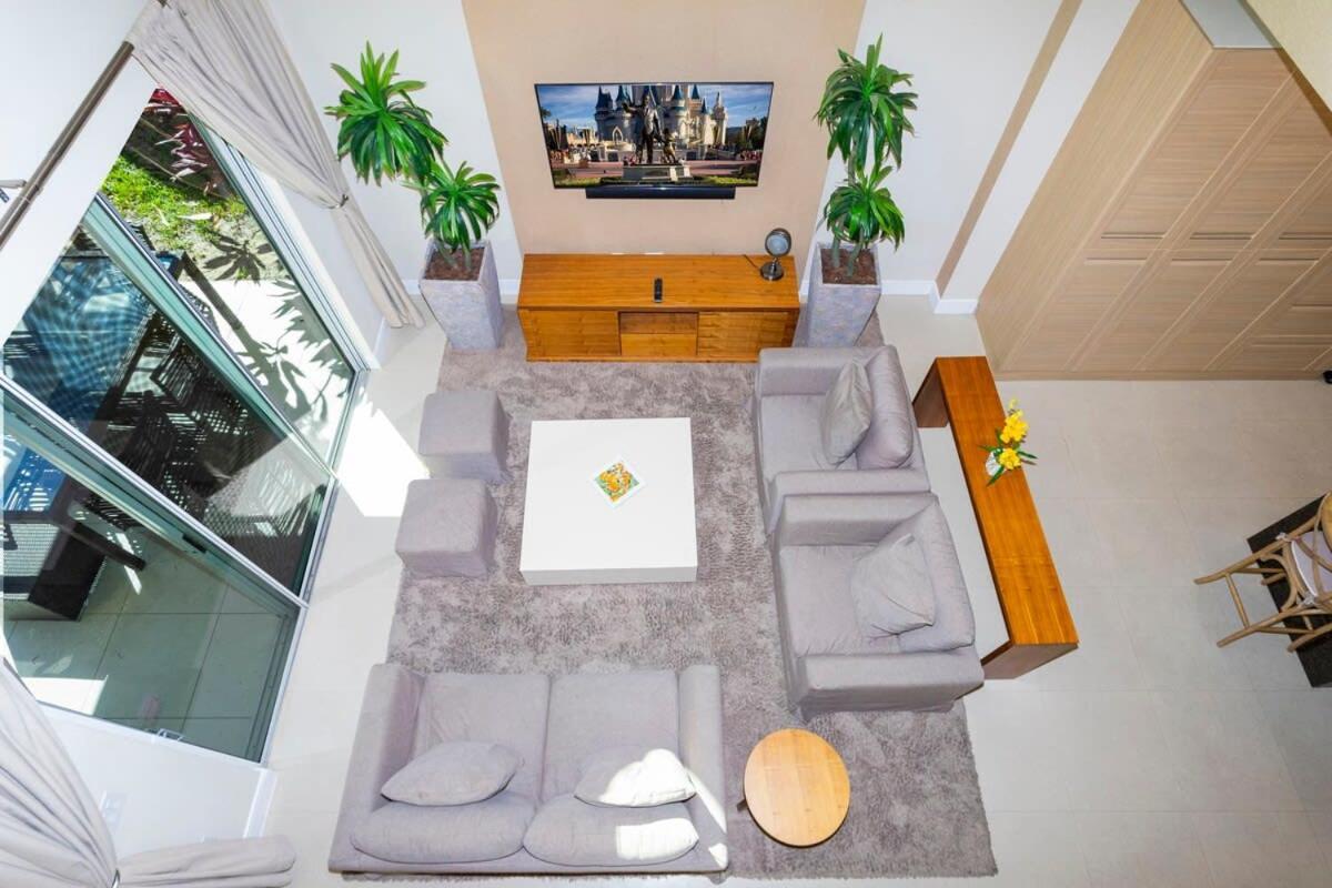 Marvelous 4 Bd Close To @ Magic Village 3153 Holiday home