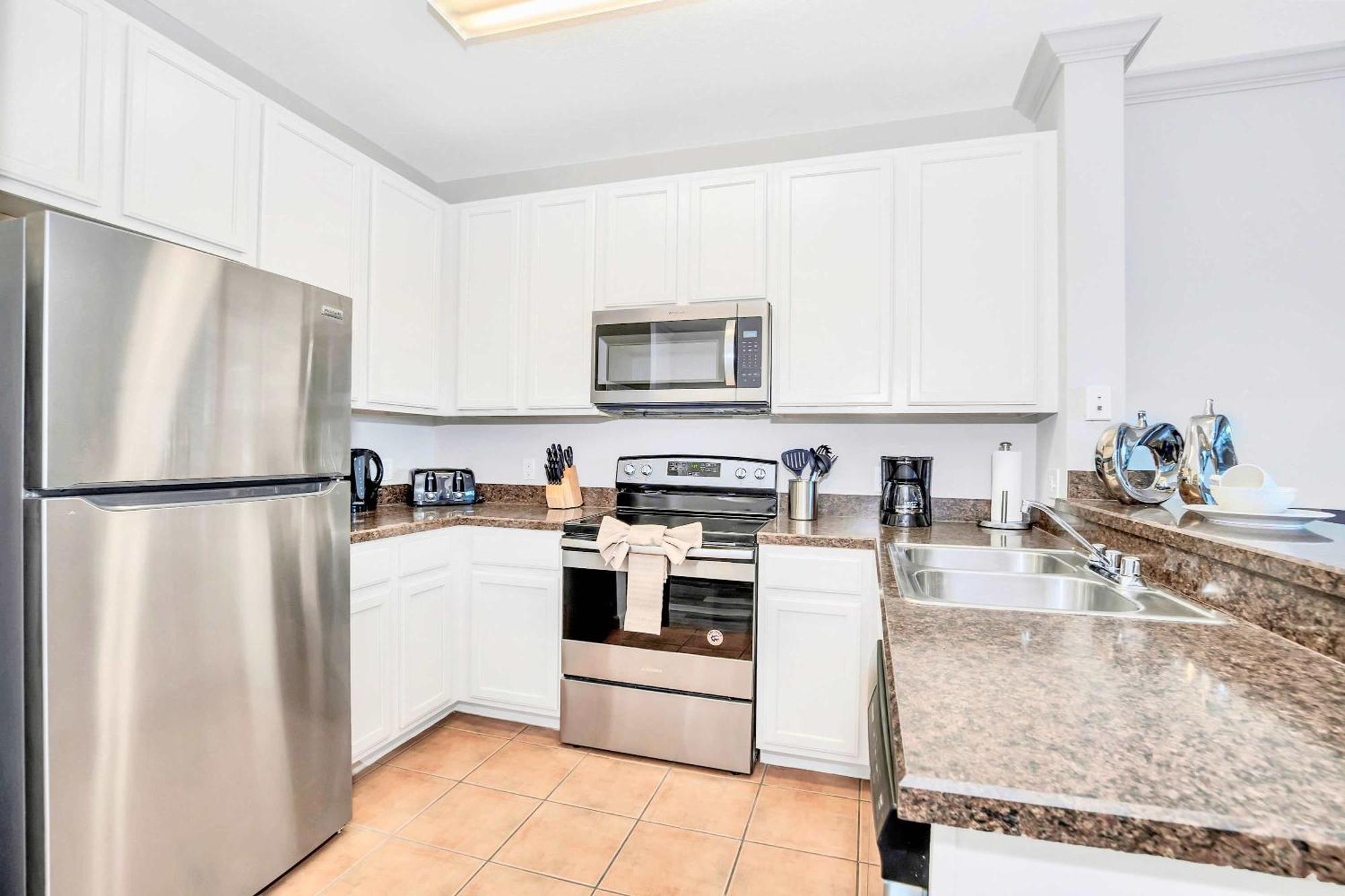 Stunning 3br Near - Pool And Hot Tub! Holiday home Orlando