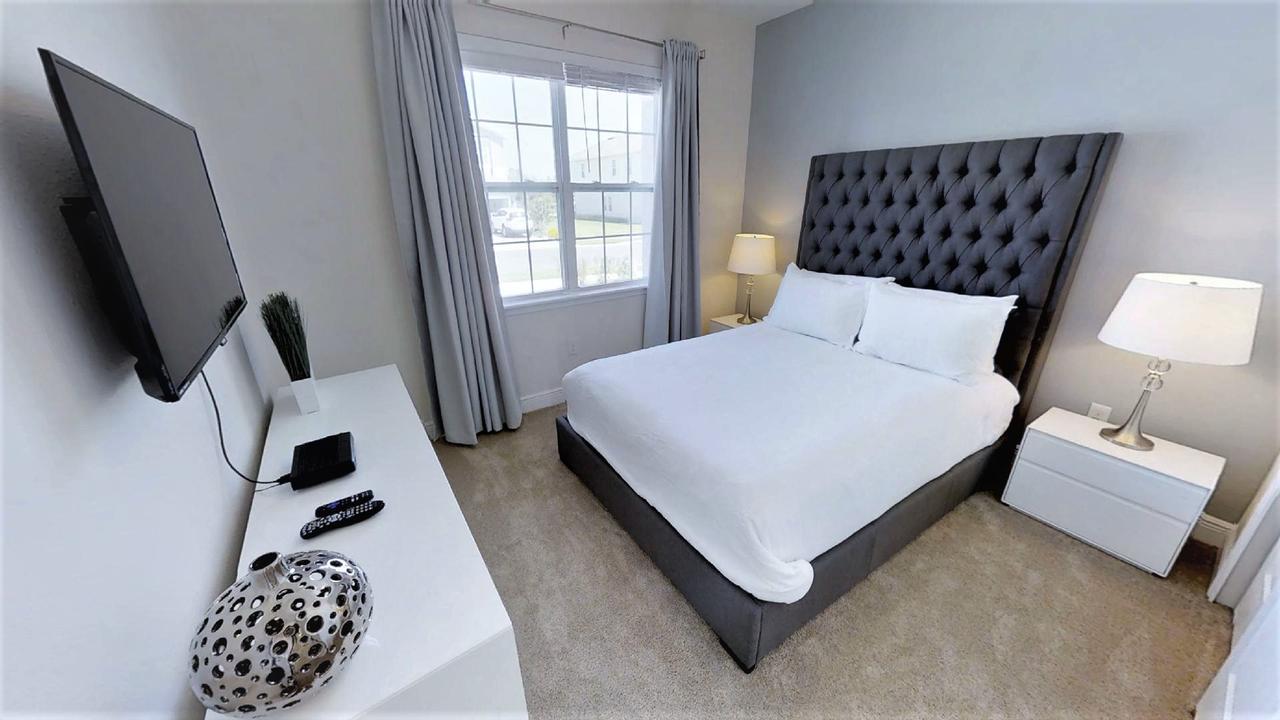 6 Bedroom Vacation With Pool Orlando