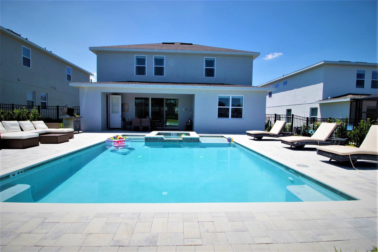 6 Bedroom Vacation With Pool * Orlando