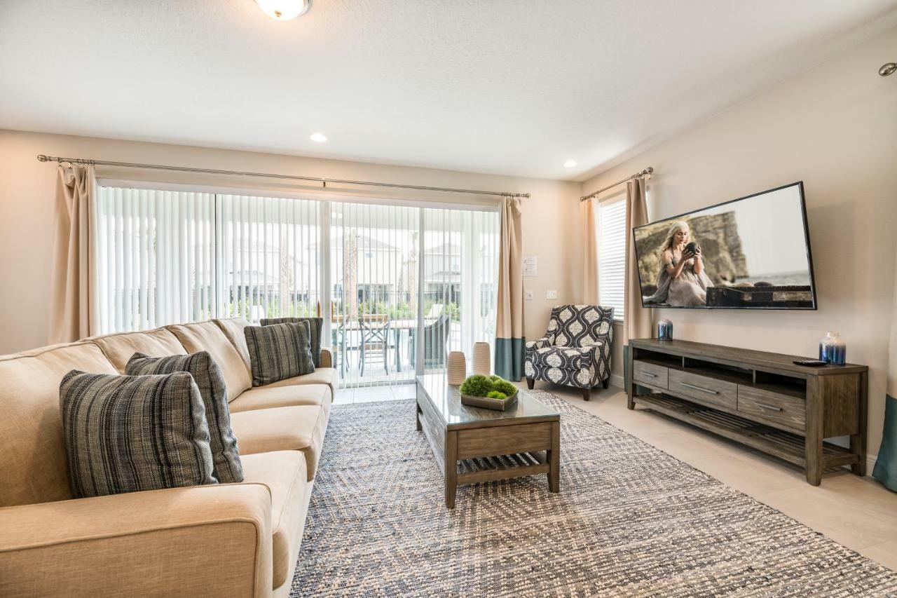 Cozy Near World With Game & Private Pool By Rentyl - 7702g