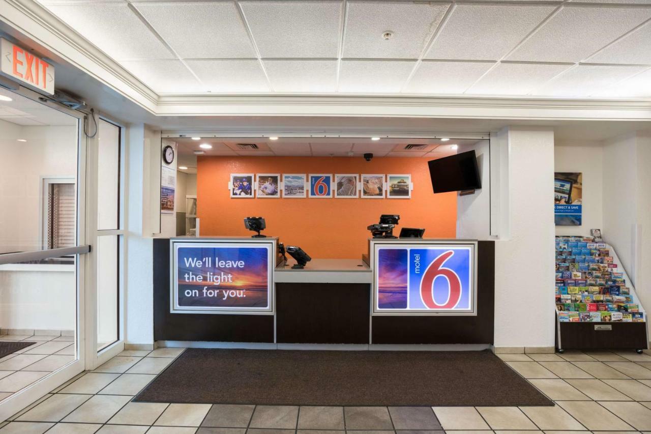 Hotel 6-orlando, Fl - International Dr 2*
