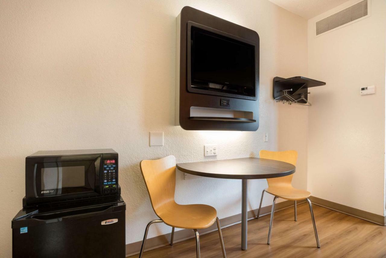 Hotel 6-orlando, Fl - International Dr 2*